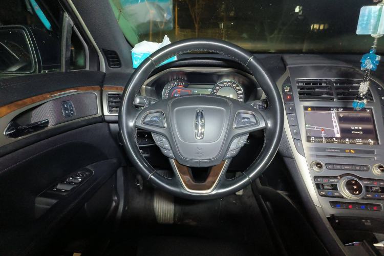 Used Lincoln MKZ 2017 2.0T Luxury Edition Steering Wheel