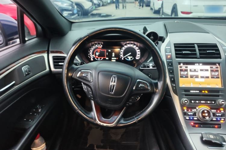 Used Lincoln MKZ 2017 2.0T Luxury Edition Steering Wheel