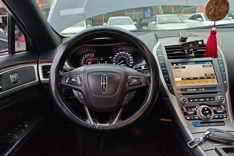Used Lincoln MKZ 2017 2.0T Luxury Edition Steering Wheel