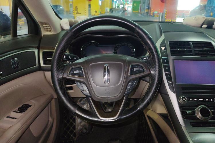 Used Lincoln MKZ 2017 2.0T Luxury Edition Steering Wheel
