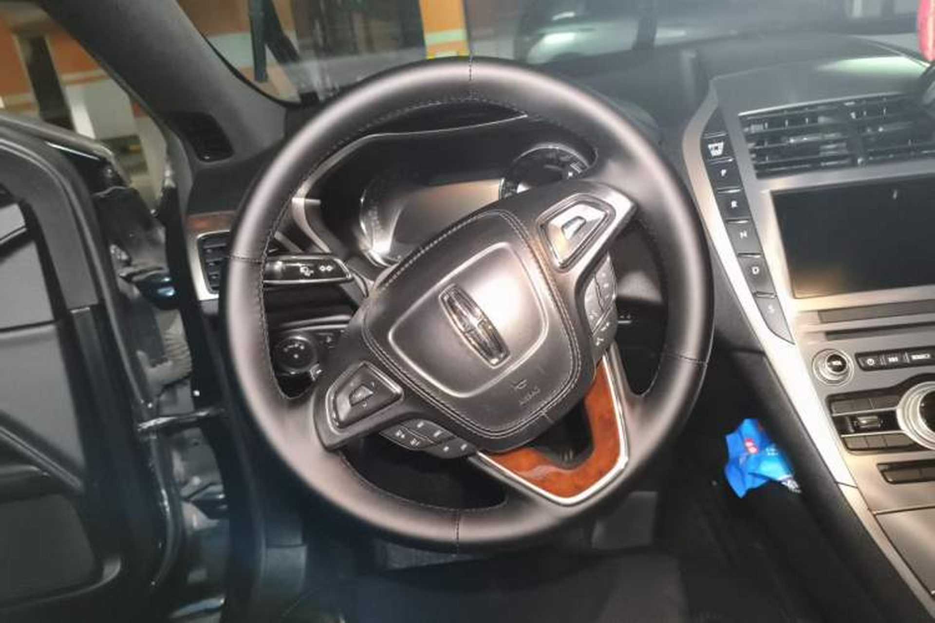 Used Lincoln MKZ 2017 2.0T Luxury Edition Steering Wheel