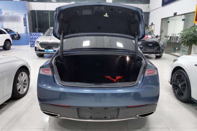 Used Lincoln MKZ 2017 2.0T Luxury Edition Trunk