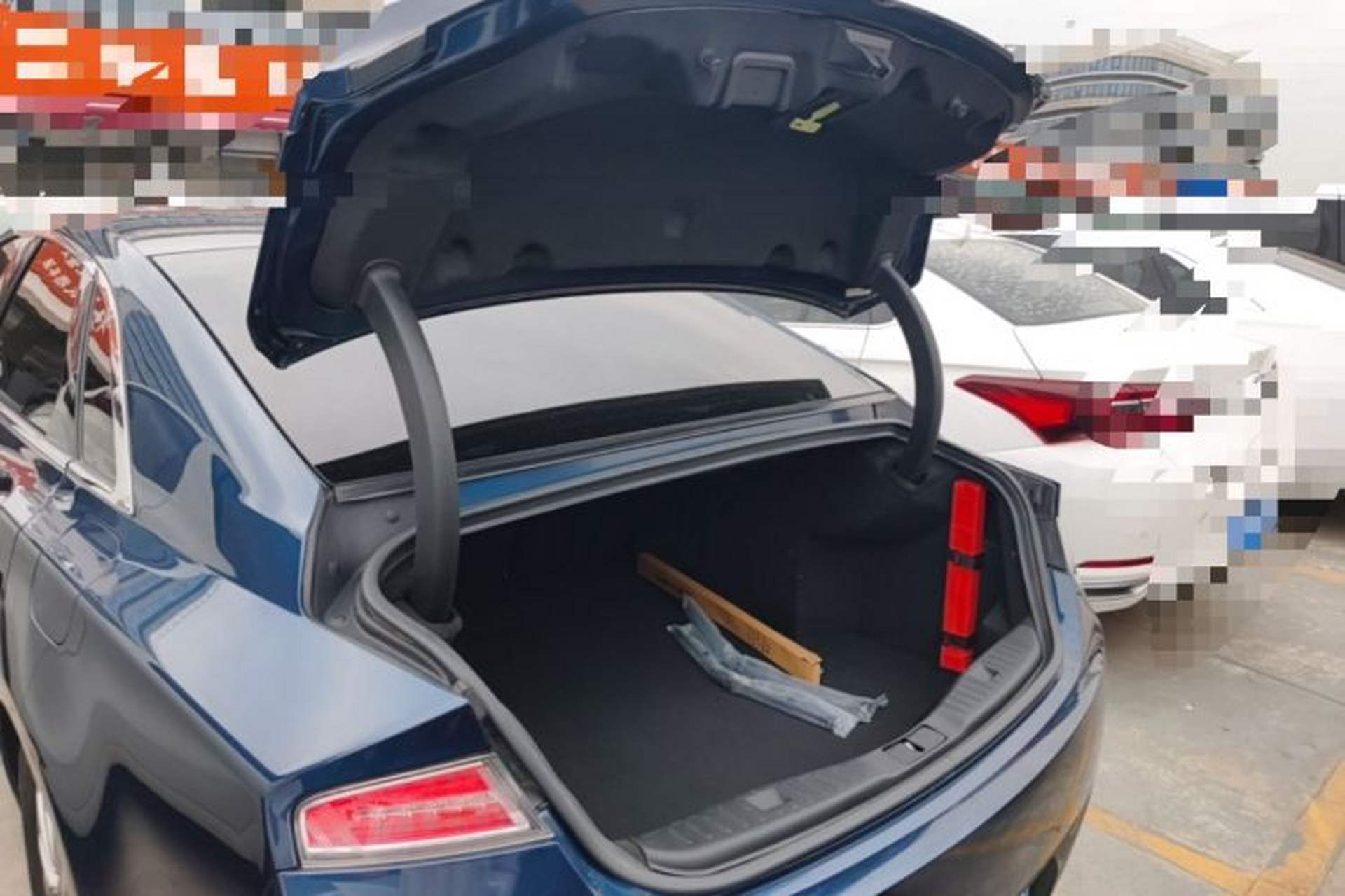 Used Lincoln MKZ 2017 2.0T Luxury Edition Trunk