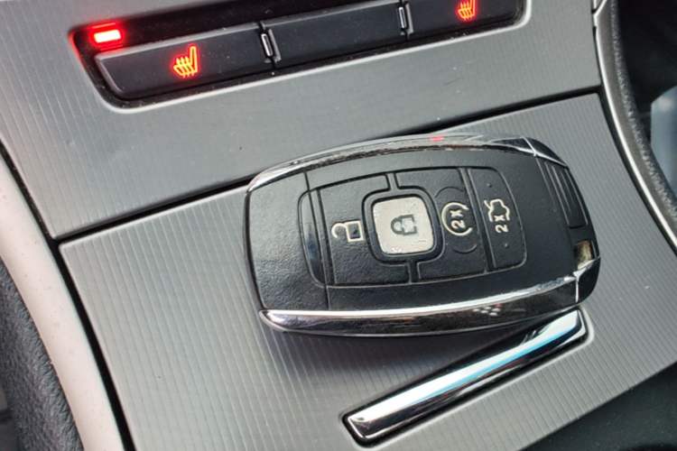 Used Lincoln MKZ 2017 2.0T Luxury Edition Vehicle Key