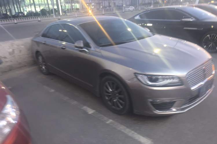 Used Lincoln MKZ 2017 2.0T Luxury Edition Exterior 2