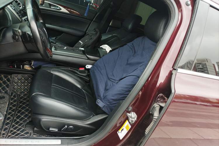 Used Lincoln MKZ 2017 2.0T Luxury Edition Left Front Seat