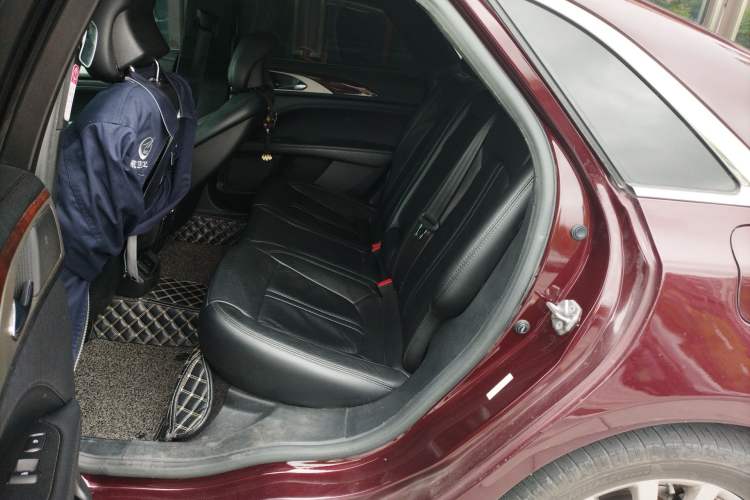 Used Lincoln MKZ 2017 2.0T Luxury Edition Left Rear Seat