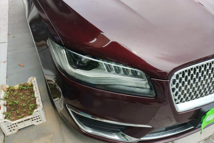 Used Lincoln MKZ 2017 2.0T Luxury Edition Right Front Headlight