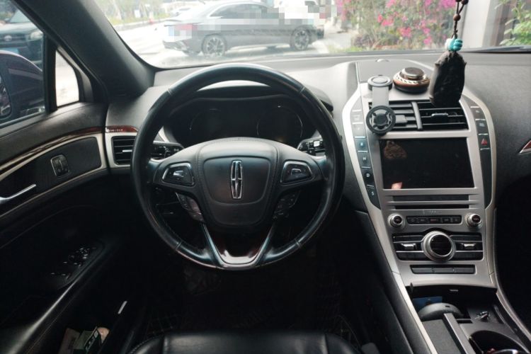 Used Lincoln MKZ 2017 2.0T Luxury Edition Steering Wheel