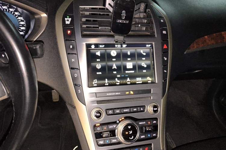 Used Lincoln MKZ 2017 2.0T Luxury Edition Audio And AC Panel