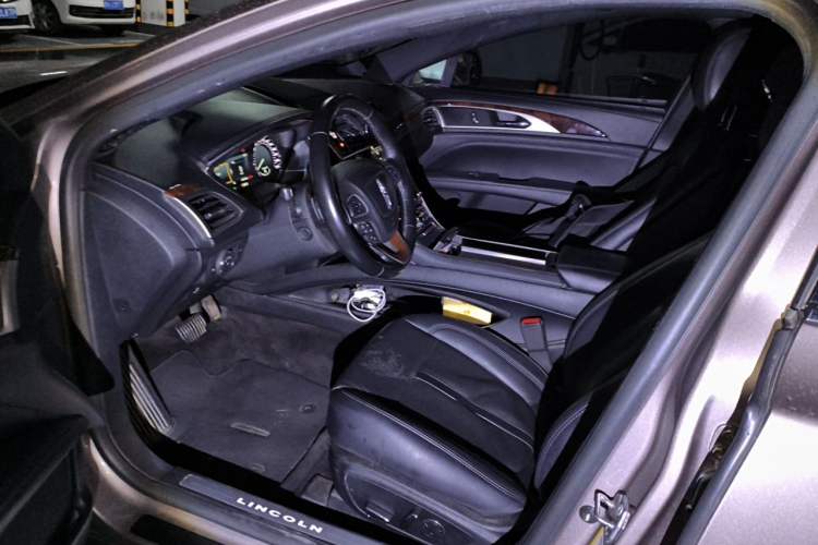 Used Lincoln MKZ 2017 2.0T Luxury Edition Driver Seat