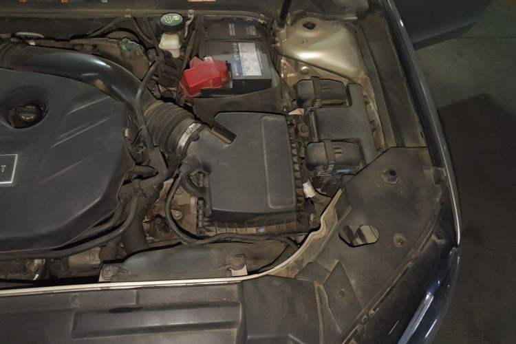Used Lincoln MKZ 2017 2.0T Luxury Edition Engine Bay Left