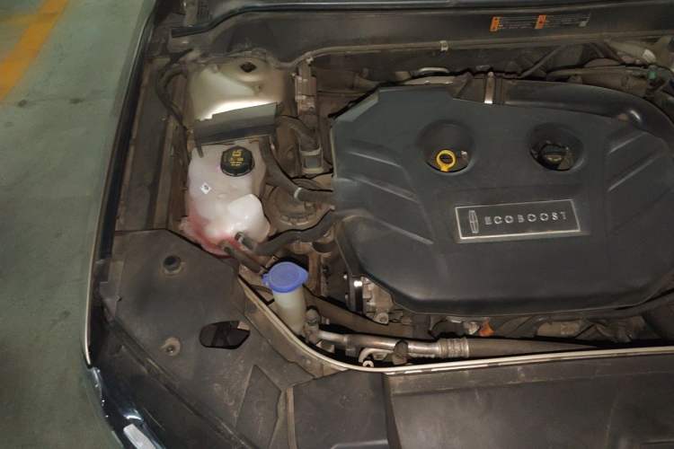 Used Lincoln MKZ 2017 2.0T Luxury Edition Engine Bay Right