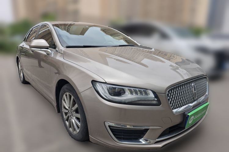 Used Lincoln MKZ 2017 2.0T Luxury Edition Front Right 45 Deg
