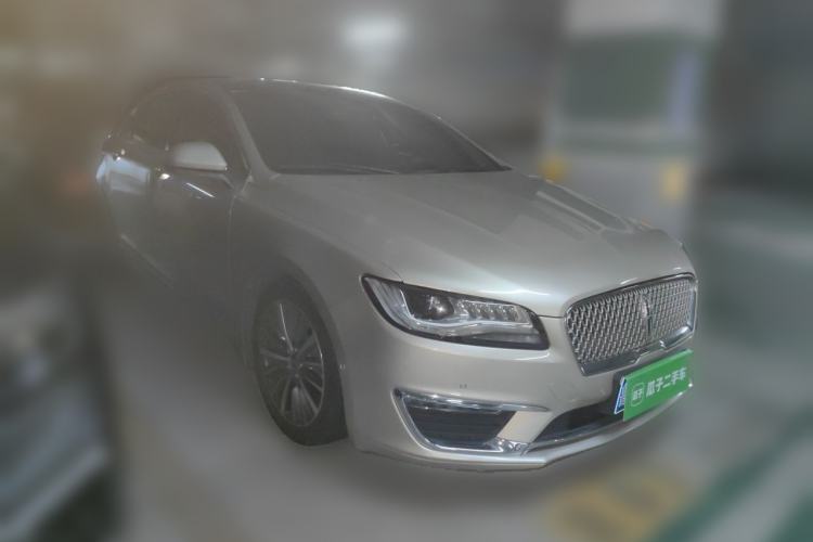 Used Lincoln MKZ 2017 2.0T Luxury Edition Front Right 45 Deg