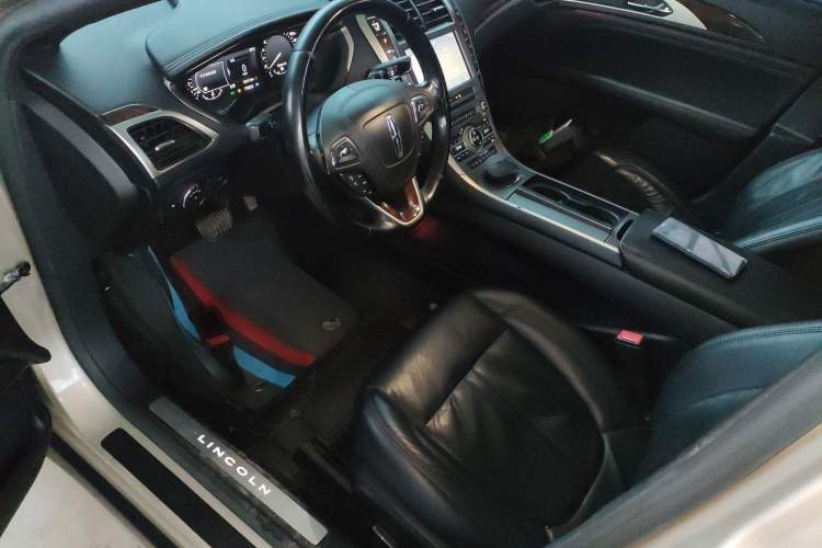 Used Lincoln MKZ 2017 2.0T Luxury Edition Left Front Seat