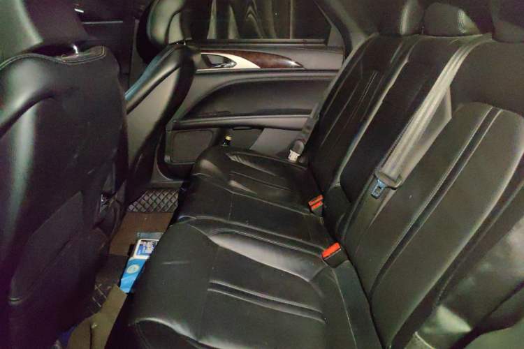 Used Lincoln MKZ 2017 2.0T Luxury Edition Left Rear Seat