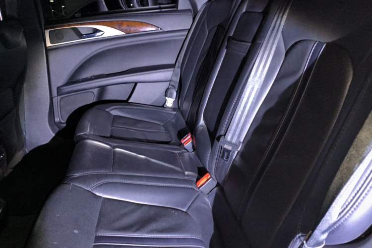 Used Lincoln MKZ 2017 2.0T Luxury Edition Left Rear Seat