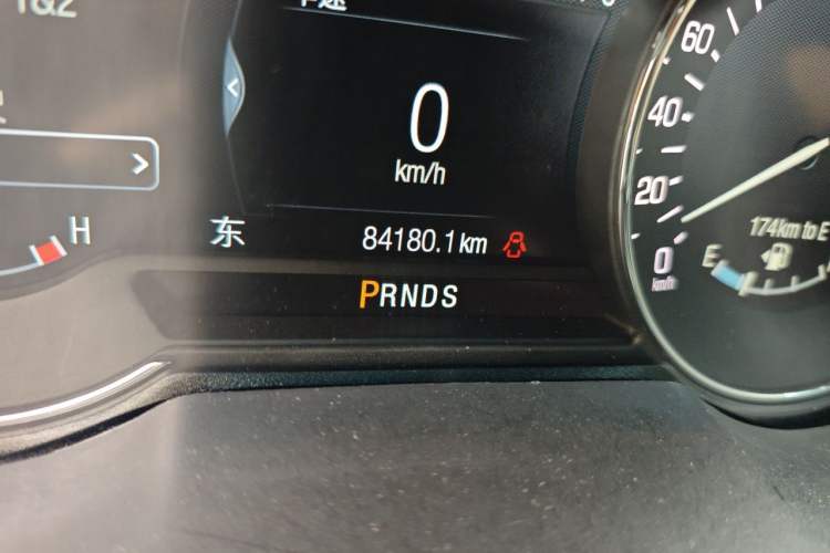 Used Lincoln MKZ 2017 2.0T Luxury Edition Odometer Close Up