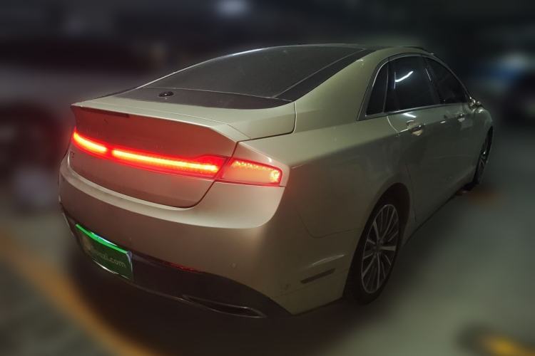 Used Lincoln MKZ 2017 2.0T Luxury Edition Rear Right 45 Deg