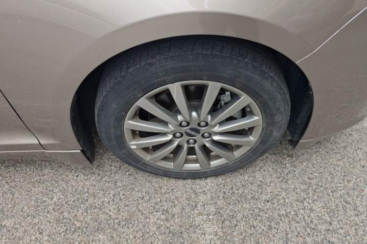 Used Lincoln MKZ 2017 2.0T Luxury Edition Right Front Wheel Hub