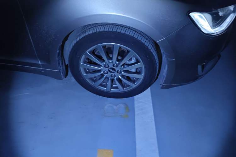 Used Lincoln MKZ 2017 2.0T Zunyue Edition Right Front Wheel Hub