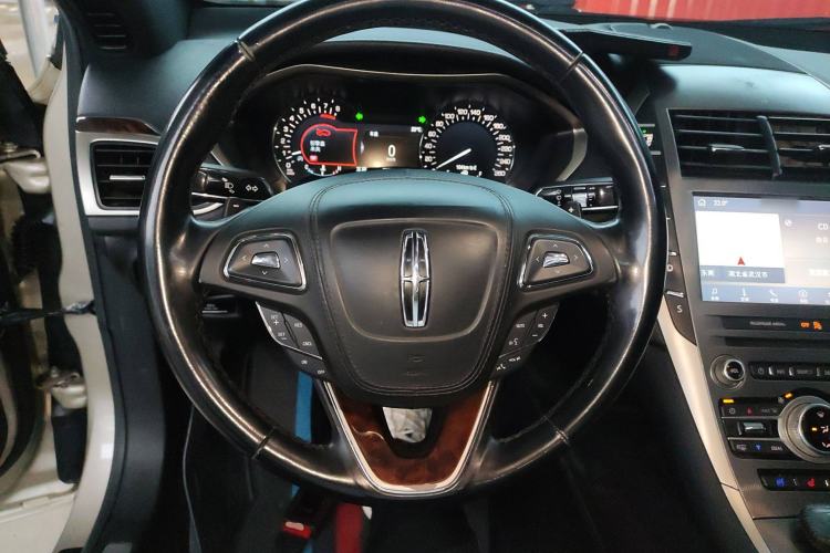 Used Lincoln MKZ 2017 2.0T Luxury Edition Steering Wheel