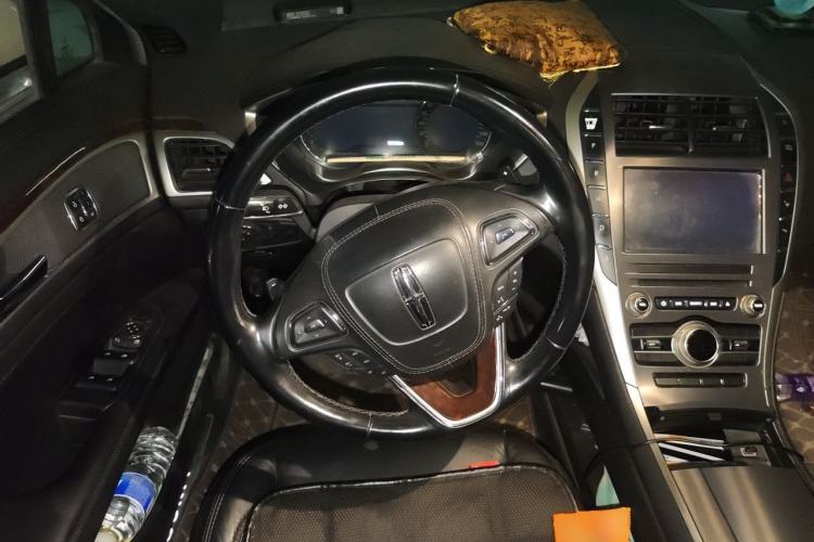 Used Lincoln MKZ 2017 2.0T Luxury Edition Steering Wheel