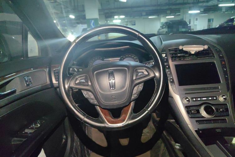 Used Lincoln MKZ 2017 2.0T Luxury Edition Steering Wheel