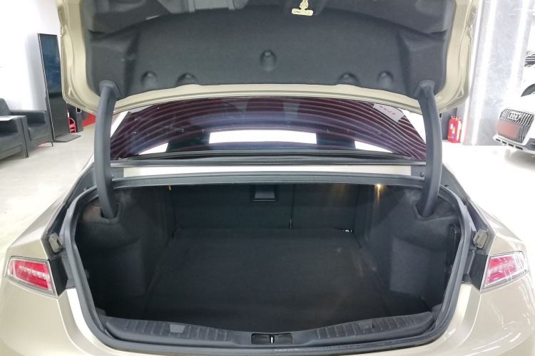 Used Lincoln MKZ 2017 2.0T Luxury Edition Trunk