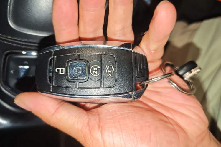 Used Lincoln MKZ 2017 2.0T Luxury Edition Vehicle Key