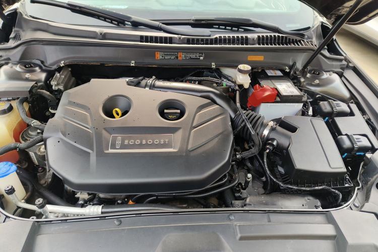 Used Lincoln MKZ 2017 2.0T Luxury Edition Engine Bay