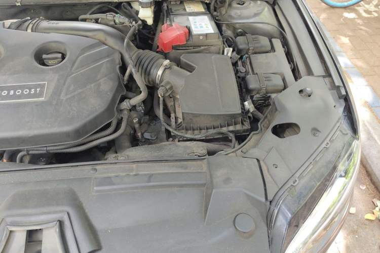 Used Lincoln MKZ 2017 2.0T Luxury Edition Engine Bay Left