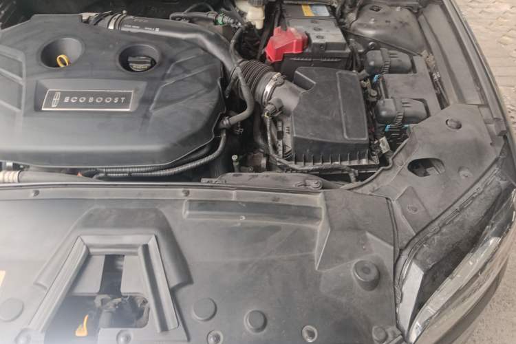 Used Lincoln MKZ 2017 2.0T Luxury Edition Engine Bay Left
