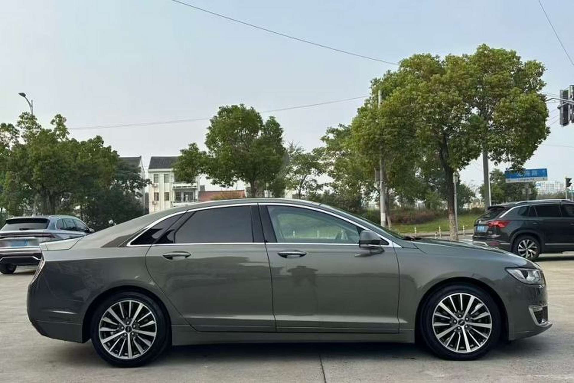 Used Lincoln MKZ 2017 2.0T Luxury Edition Exterior 3