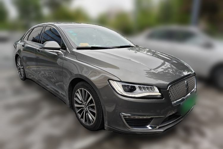 Used Lincoln MKZ 2017 2.0T Luxury Edition Front Right 45 Deg