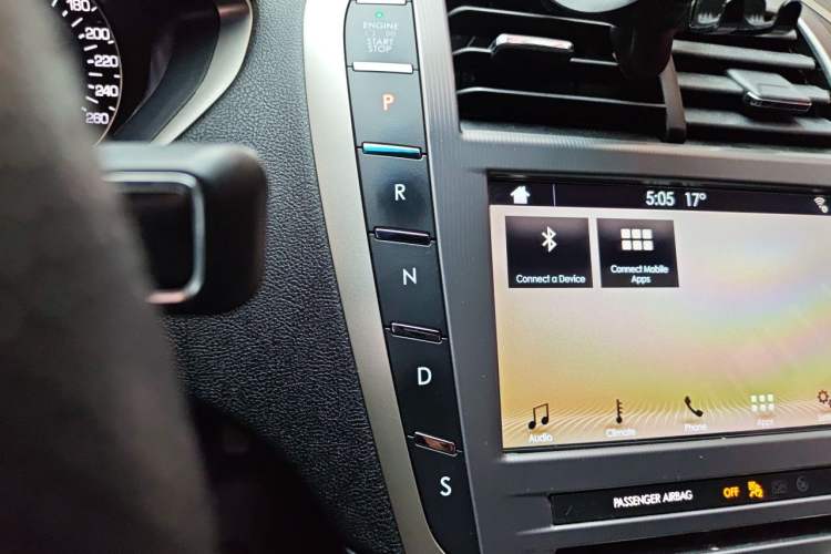 Used Lincoln MKZ 2017 2.0T Luxury Edition Gear Lever