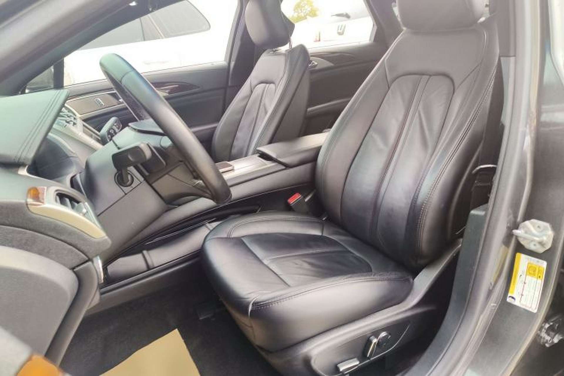 Used Lincoln MKZ 2017 2.0T Luxury Edition Left Front Seat