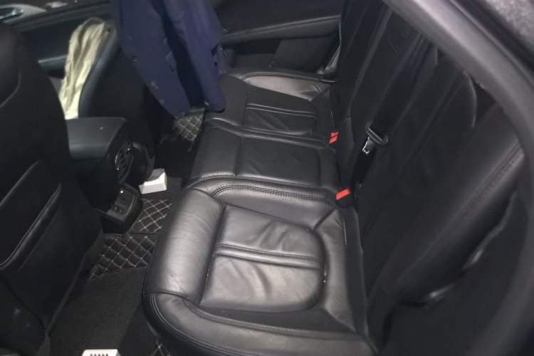 Used Lincoln MKZ 2017 2.0T Luxury Edition Left Rear Seat