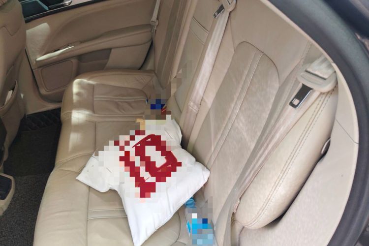 Used Lincoln MKZ 2017 2.0T Luxury Edition Left Rear Seat