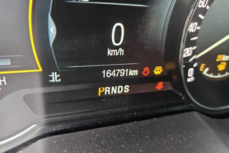 Used Lincoln MKZ 2017 2.0T Luxury Edition Odometer Close Up