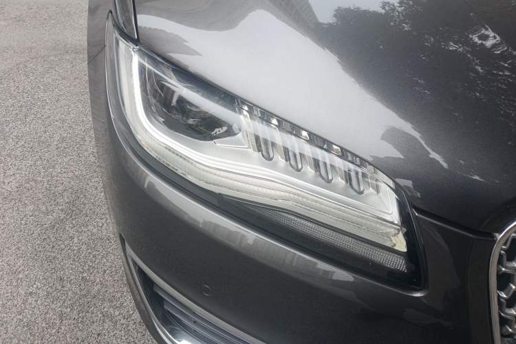 Used Lincoln MKZ 2017 2.0T Luxury Edition Right Front Headlight