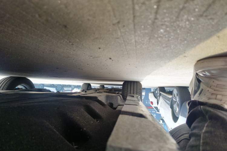 Used Lincoln MKZ 2017 2.0T Luxury Edition Right Side Sill