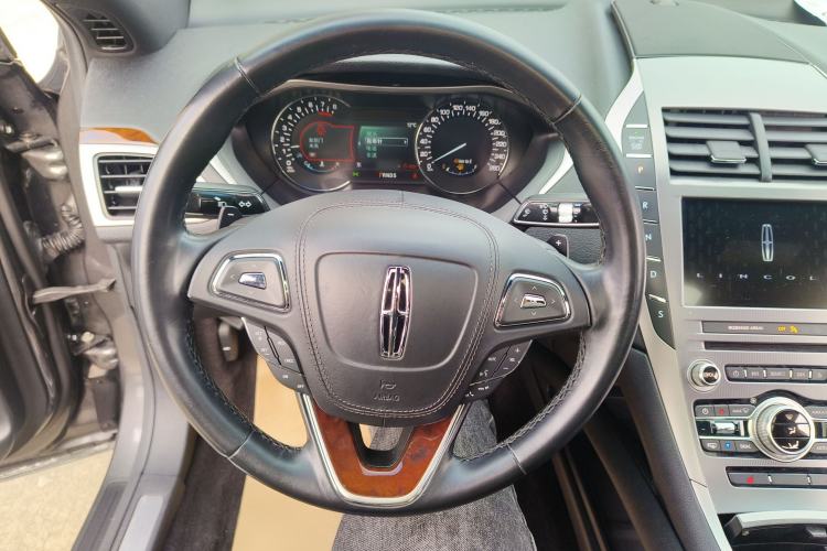 Used Lincoln MKZ 2017 2.0T Luxury Edition Steering Wheel