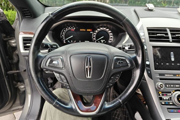 Used Lincoln MKZ 2017 2.0T Luxury Edition Steering Wheel