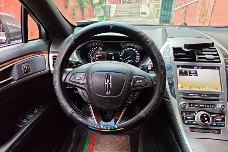 Used Lincoln MKZ 2017 2.0T Luxury Edition Steering Wheel