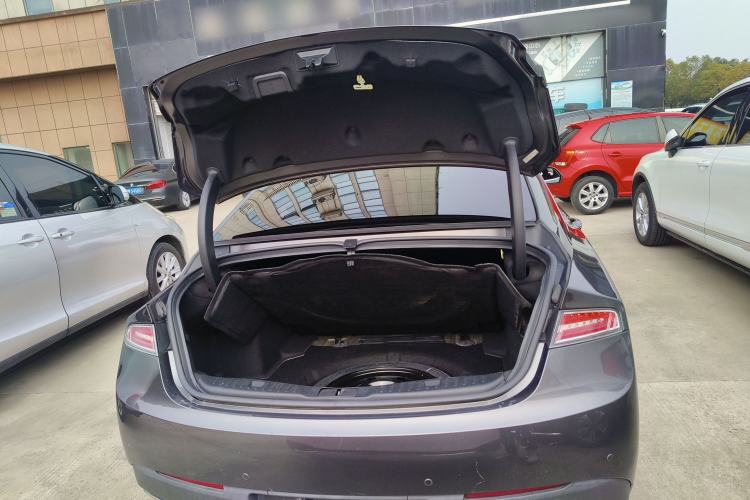 Used Lincoln MKZ 2017 2.0T Luxury Edition Trunk