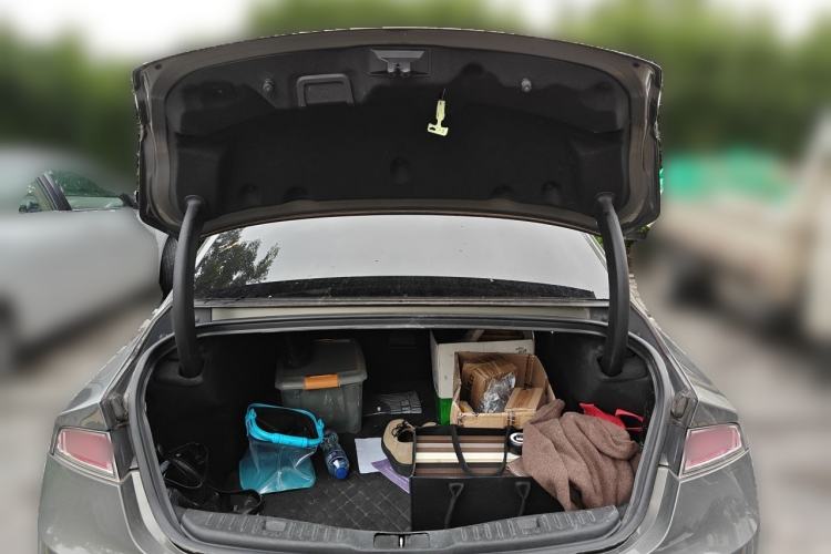 Used Lincoln MKZ 2017 2.0T Luxury Edition Trunk