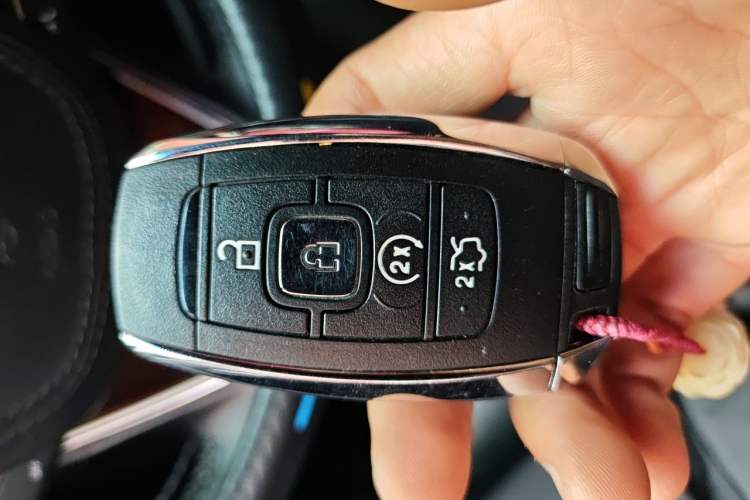 Used Lincoln MKZ 2017 2.0T Luxury Edition Vehicle Key