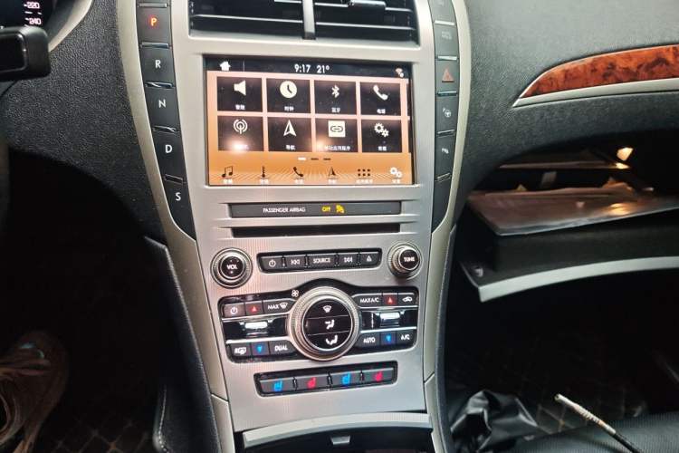 Used Lincoln MKZ 2017 2.0T Luxury Edition Audio And AC Panel